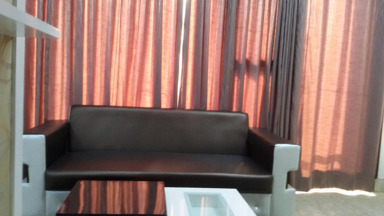 Hotel Royal International New Delhi Bagian luar foto