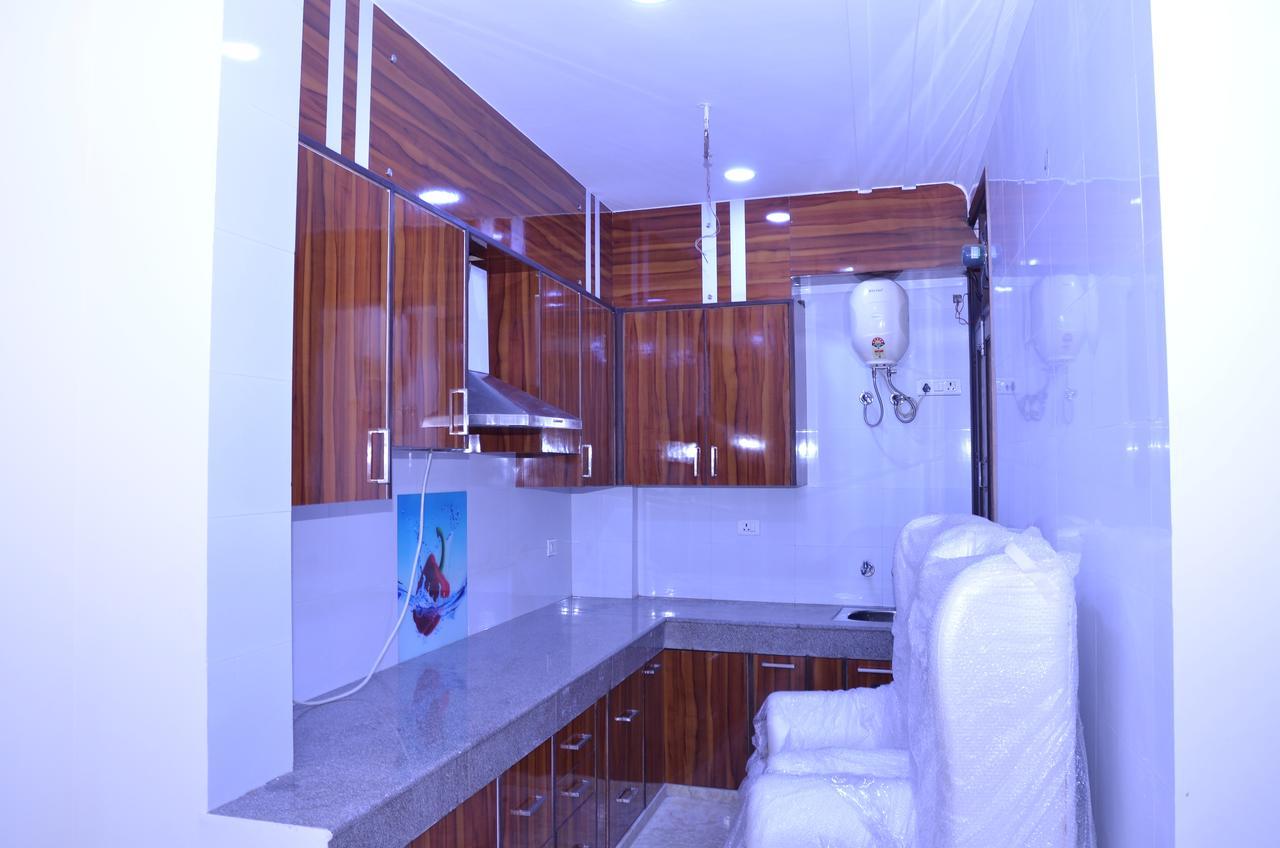 Hotel Royal International New Delhi Bagian luar foto