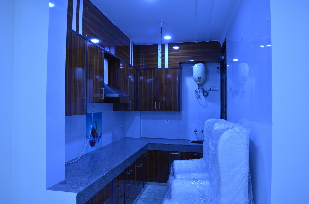 Hotel Royal International New Delhi Bagian luar foto