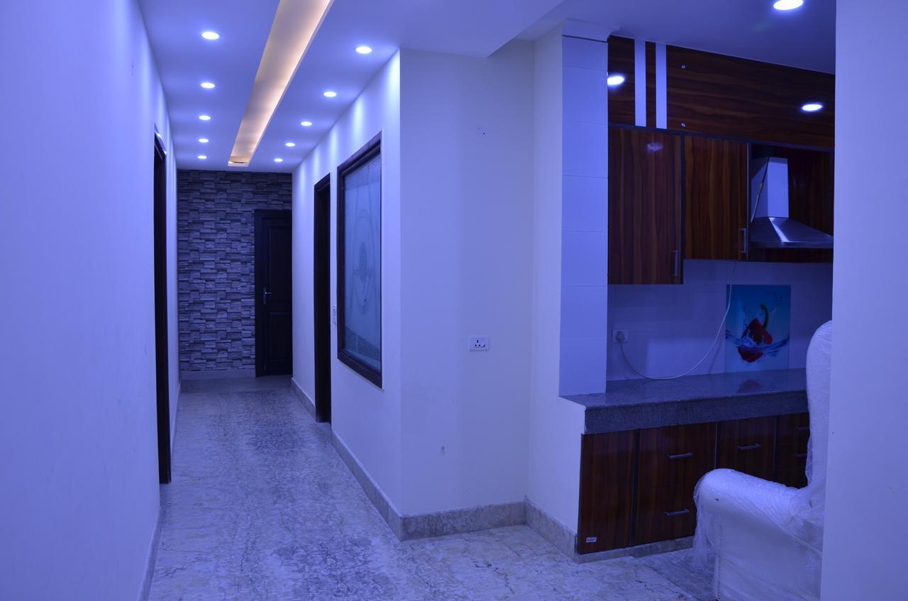 Hotel Royal International New Delhi Bagian luar foto
